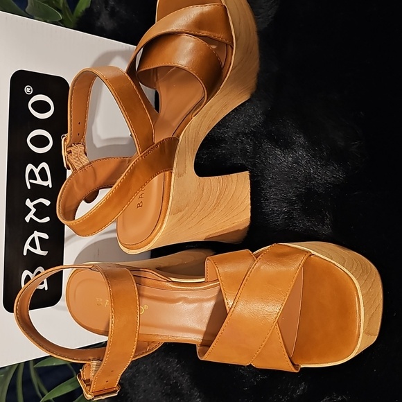 Bamboo Women\'s Tan Platform Sandals